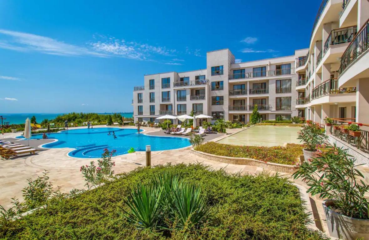 סרפובו June One Bedroom Sea View Apartment Diamond Beach Resort מראה חיצוני תמונה