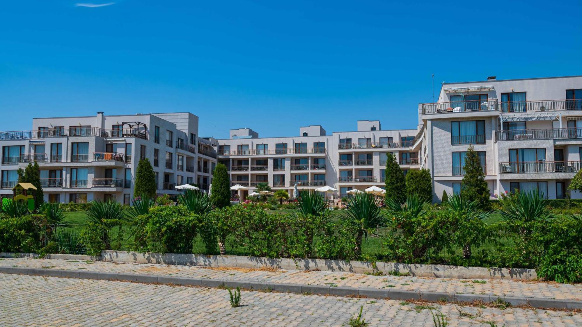 סרפובו June One Bedroom Sea View Apartment Diamond Beach Resort מראה חיצוני תמונה